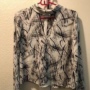 ASTR Black & White Blouse w/ Keyhole